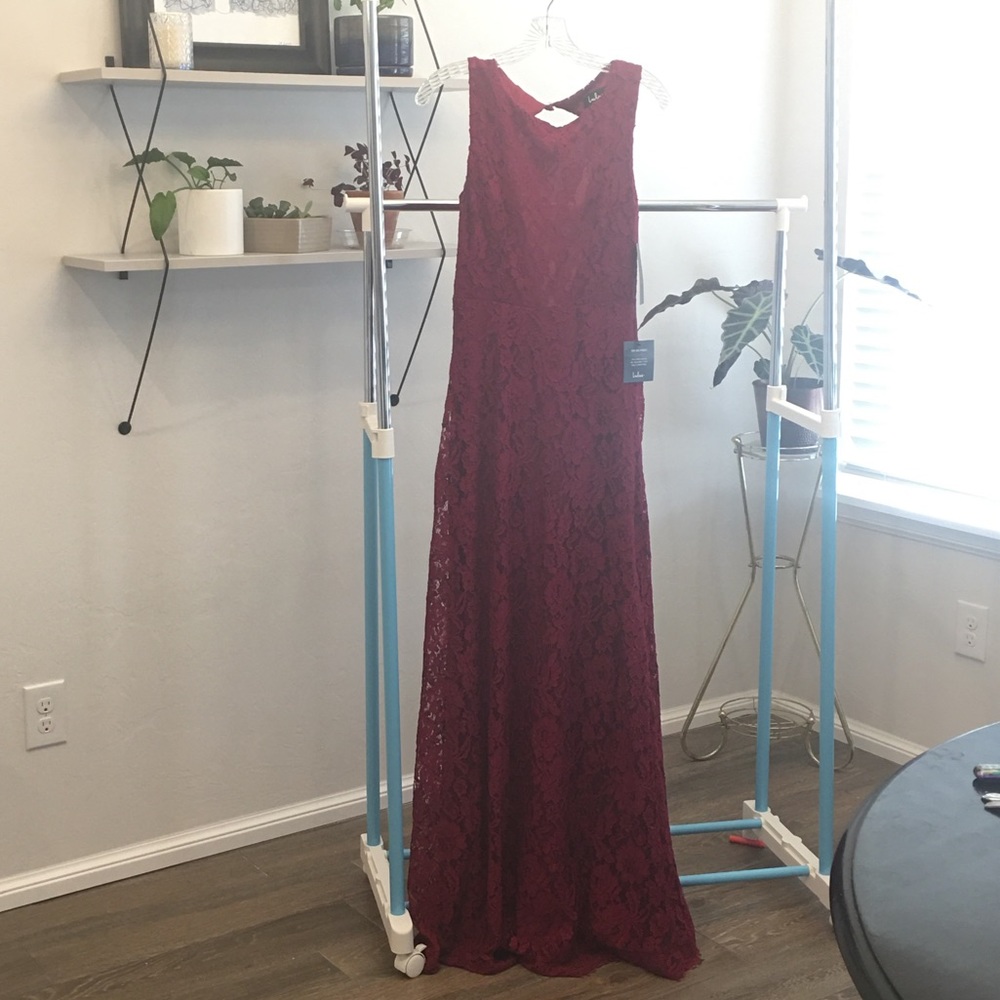 Burgundy lace floral dress - size small
